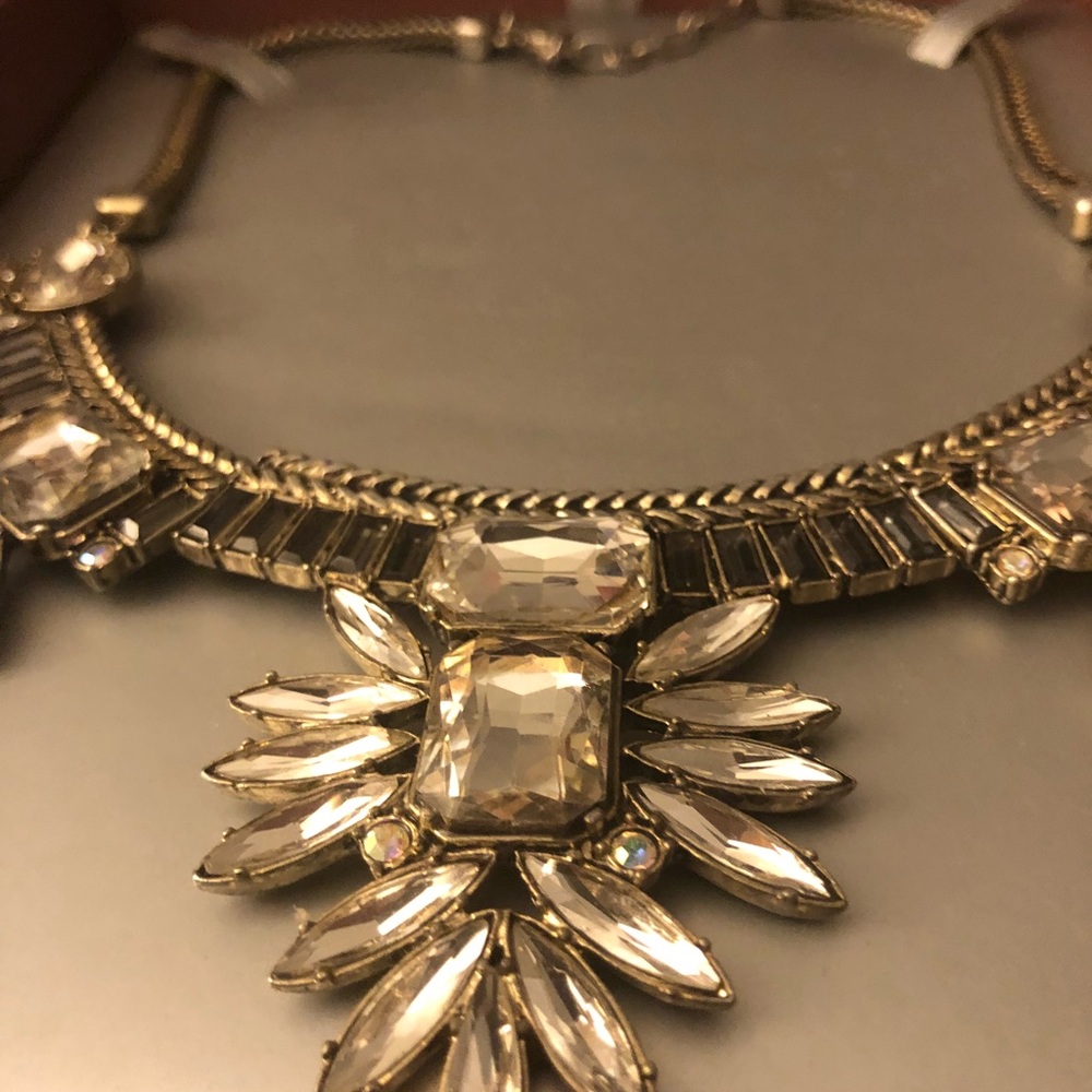 ✨RARE✨Juliana Rancic crystal statement necklace.